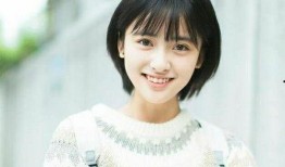 娱乐吃瓜小花演戏,吃瓜之余，演技绽放